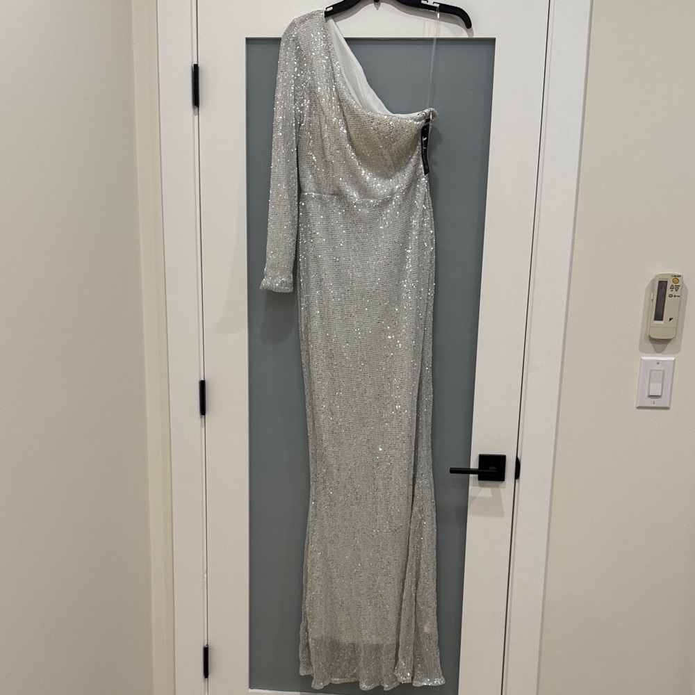 Shimmering sequin One-Shoulder Silver Dress size M